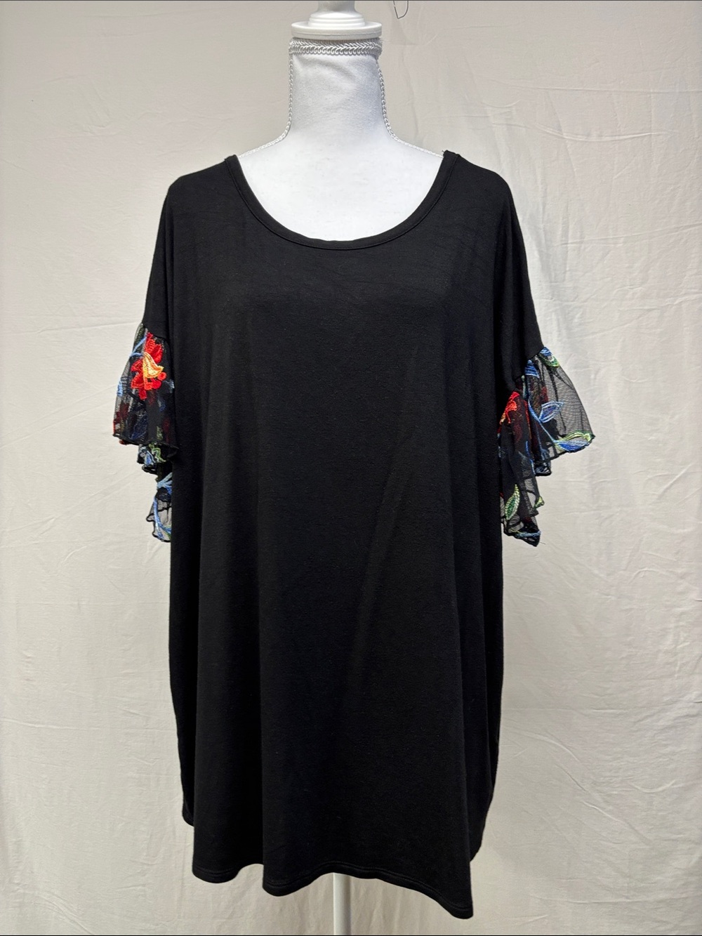 Kim & Cami Black Short Sleeve Top with Floral Mesh Ruffle Sleeves